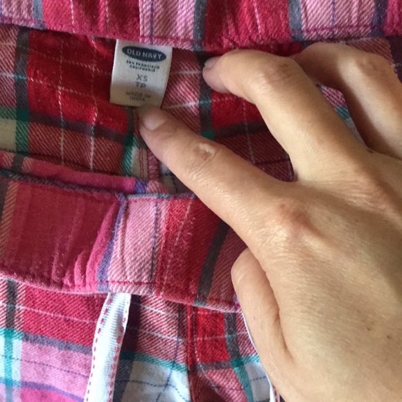 Old Navy pink plaid sleep pants XS 💕 - Picture 2 of 3